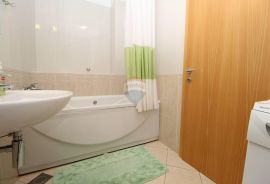 Brestovice-najam, 4S+DB, 115m2 sa predivnim pogledom, Kastav, Appartamento