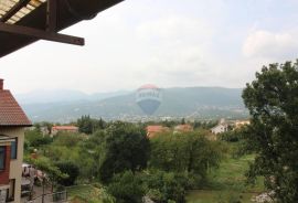 MATULJI- kuća sa 4 stana i velikom okućnicom, Matulji, Casa