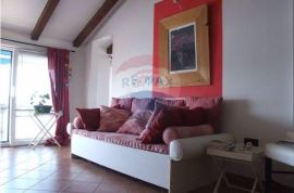 VILLA PRVI RED UZ MORE, Rab, بيت