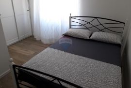 Istra,Fažana,Kuća sa apartmanima 200m od mora, Fažana, Famiglia