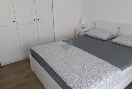 Istra,Fažana,Kuća sa apartmanima 200m od mora, Fažana, Ev