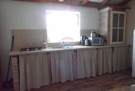 Istra,Fažana,Kuća sa apartmanima 200m od mora, Fažana, House