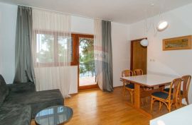 MALI LOŠINJ - VILA SA 10 APARTMANA NA RIJETKOJ I ATRAKTIVNOJ LOKACIJI, Mali Lošinj, Famiglia