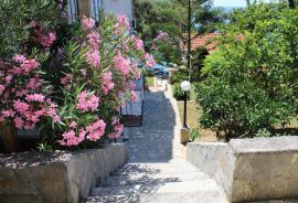 MALI LOŠINJ - VILA SA 10 APARTMANA NA RIJETKOJ I ATRAKTIVNOJ LOKACIJI, Mali Lošinj, بيت