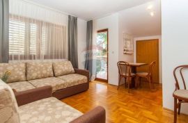 MALI LOŠINJ - VILA SA 10 APARTMANA NA RIJETKOJ I ATRAKTIVNOJ LOKACIJI, Mali Lošinj, بيت