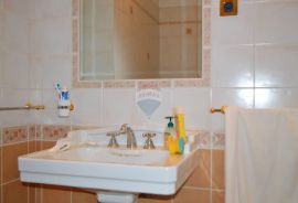 OPATIJA STROGI CENTAR- stan u autohtonoj Opatijskoj vili, Opatija, Apartamento