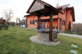 SESVETSKA SELA , KUĆA 340m2, Sesvete, Famiglia