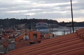 Istra,Rovinj,stari grad,dvoetažni stan -68m2-s neponovljivim pogledom, Rovinj, Daire