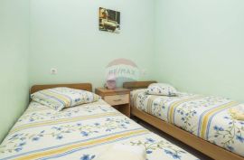 Istra, Umag apartmanska kuća sa bazenom, Umag, House