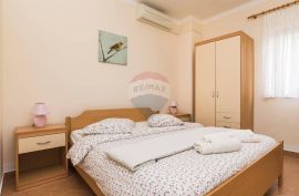 Istra, Umag apartmanska kuća sa bazenom, Umag, House