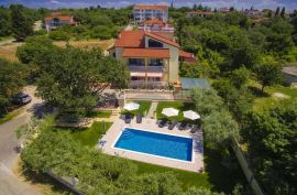 Istra, Umag apartmanska kuća sa bazenom, Umag, Σπίτι