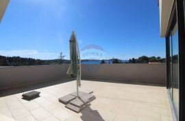 ISTRA,ROVINJ - PREDIVAN KOMFORAN PENTHOUSE S JOŠ LJEPŠIM POGLEDOM!, Rovinj, Appartement