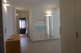 ISTRA,ROVINJ - PREDIVAN KOMFORAN PENTHOUSE S JOŠ LJEPŠIM POGLEDOM!, Rovinj, Flat