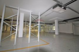 ŠKURINJE, Poslovno- skladišni prostor 1736 m2, Rijeka, Immobili commerciali