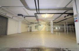 ŠKURINJE, Poslovno- skladišni prostor 2902 m2, Rijeka, Propiedad comercial