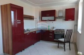 KOSTRENA, dvoetažni stan, Kostrena, Apartamento