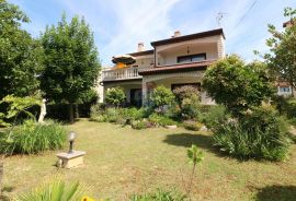 POREČ-kuća sa 5 apartmana, Poreč, Famiglia