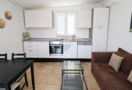 POREČ-kuća sa 5 apartmana, Poreč, Famiglia