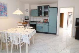 POREČ-kuća sa 5 apartmana, Poreč, Famiglia