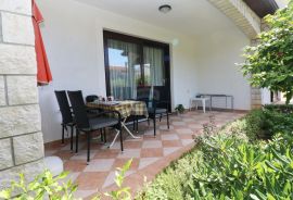 POREČ-kuća sa 5 apartmana, Poreč, Famiglia