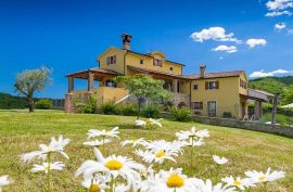 PAZIN-GRDOSELO - VILLA SA BAZENOM, Pazin - Okolica, Maison