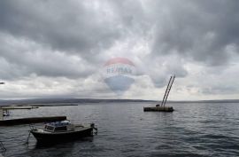 Selce - dvoetažni stan na samom moru !, Crikvenica, شقة