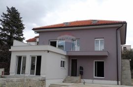 Selce - dvoetažni stan na samom moru !, Crikvenica, Apartamento