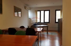 Stan na tržnici - centar grada !, Rijeka, Appartement