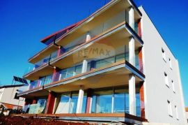 KVALITETAN PENTHOUSE U ROVINJU - BLIZINA PLAŽE, Rovinj, Διαμέρισμα