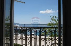 NEODLJIVA POZICIJA! CRIKVENICA - STAN NA SAMOM MORU!, Crikvenica, Appartment