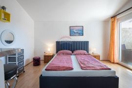 Istra, Medulin- Apartmanska kuća 50m od mora, Medulin, Casa