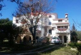 Istra, Banjole, apartmanska kuća 300m od mora, Medulin, Σπίτι