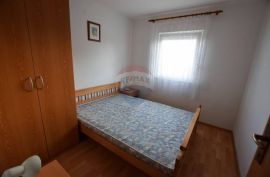 Kuća Šilo sa pet apartmana, Dobrinj, Haus