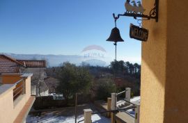 OPATIJA - IČIĆI - SAMOSTOJEĆA KUĆA - 1045 m2 - 6 STANOVA - BAZEN, Opatija - Okolica, Дом