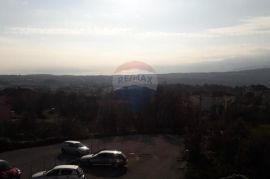 PREKRASAN 2S STAN BLIZU GRADA,MIRNA LOKACIJA, Viškovo, Apartamento