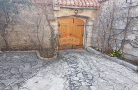 Obnovljena starina - Grižane, Vinodolska Općina, Maison