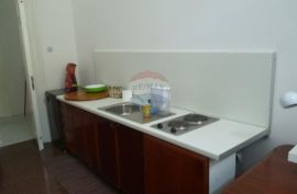 PULA, CENTAR, trosoban  stan  od 77 m2, Pula, Appartement