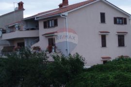 ISTRA,Fažana, kuća sa apartmanima i pogledom na more, Fažana, Maison