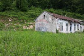 Pašac - kamena starina s 3.340 m2 građevinskog zemljišta, Rijeka, Kuća