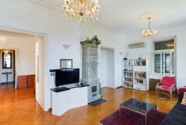 OPATIJA - stan u prizemlju secesijske vile, Opatija, Apartamento