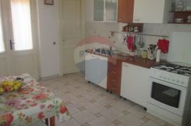 RIJEKA - CENTAR - UZ MORE - STAN 117 m2, Rijeka, Flat