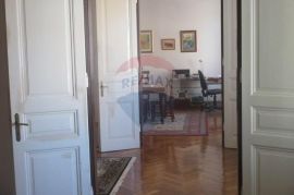 RIJEKA - CENTAR - UZ MORE - STAN 117 m2, Rijeka, Flat