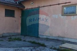 Hale za poslovni prostor-Delnice, Delnice, Commercial property