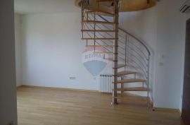 Lovran - Dvoetažni stan 134 m2 sa garažom i okućnicom, Lovran, Appartment