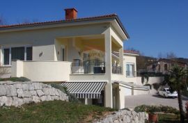 Moderna vila s bazenom iznad Ičića, lux, Opatija - Okolica, Kuća