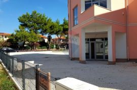 Poslovna zgrada na odličnoj poziciji, Rovinj, Commercial property