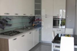 OPATIJA - apartman u centru, sa okućnicom, Opatija, شقة