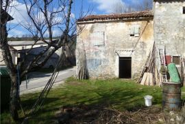 DANE - LANIŠĆE - STARINA OD 90 m2, Lanišće, Famiglia