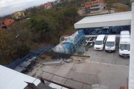 Marinići - skladište s uredom za najam !, Viškovo, Commercial property