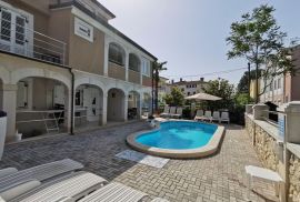 FUNTANA-EKSKLUZIVAN APARTMANSKI OBJEKAT, Funtana, Kuća